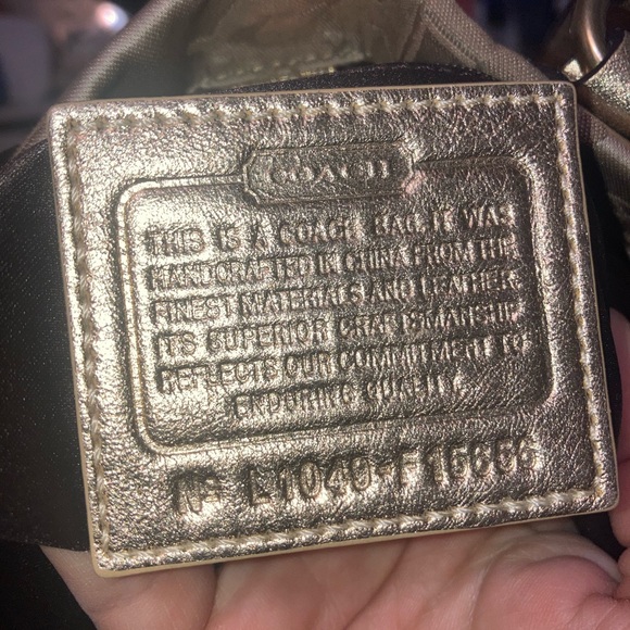 Coach Ashley horse and carriage Metallic Gold Shoulder Bag ๐ธ๐ธ๐ธ๐ธ - Picture 10 of 10